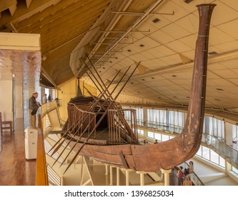 Giza, Egypt, 03/11/2019. This Original, Intact, Full-sized Boat Was Almost Certainly Built For The Ancient Egyptian Pharaoh Khufu More Than 4,000 Years Ago.  