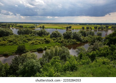 Glacial river valley of the Elbe in the UNESCO Biosphere Reserve River Landscape Elbe, in frontEntrance of the South, Boizenburg, Mecklenburg-Western Pomerania, Germany
