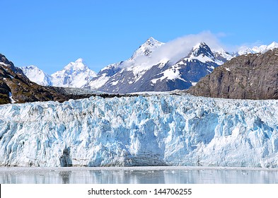 Glacier Bay In A Sunny Day