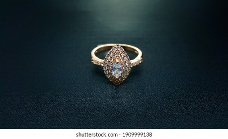 Glamorous One Diamond Eye Pattern Wedding Ring Plus Black Background, 00888