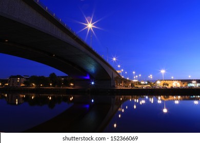 Glasgow Bridge At Night.