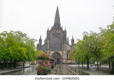 Glasgow, England - August 27 2022: City Centre Of Glasgow With The Most Impressive Building.