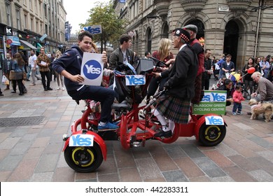 GLASGOW, SCOTLAND - OCTOBER 16, 2014: Independence Supporters At Buchanan Street During Scottish Independence Referendum.