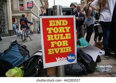 GLASGOW, SCOTLAND - OCTOBER 16, 2014: Independence Supporters At Buchanan Street During Scottish Independence Referendum.