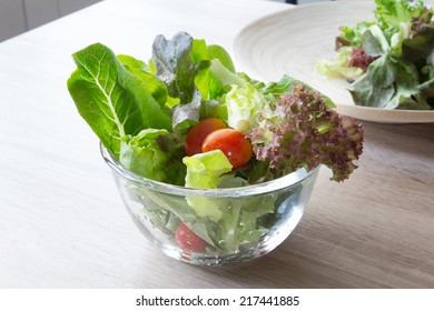  Glass Bowl Of Fresh Vegetable Salad