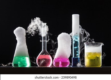 1,985 Chemical Reaction Synthesis Images, Stock Photos & Vectors ...