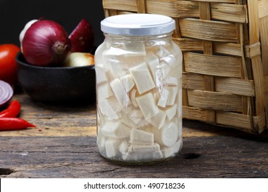 Glass jars with heart of palm