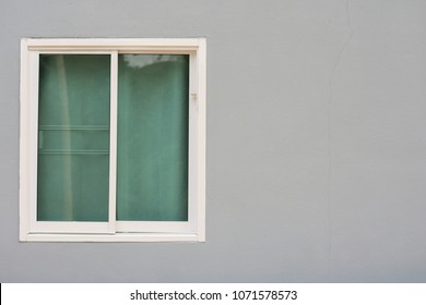 487 Aluminium Sliding Window Stock Photos, Images & Photography ...