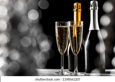 Champagnerbrille mit Flasche