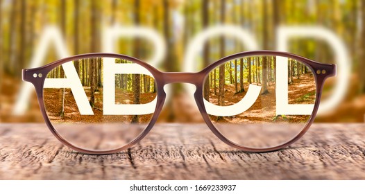 Brille mit Korrektur der Unschärfe
