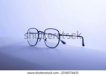 Glasses and lenses in a different way