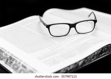 Glasses On The Talmud. Background Torah Study