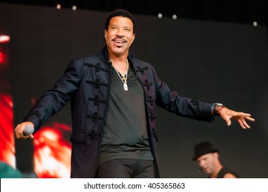 Glastonbury, Somerset, UK - June 28, 2015 - Lionel Richie Playing Glastonbury Festival's Pyramid Stage