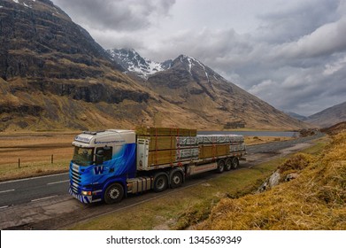 Obrazy Zdjecia Stockowe I Ilustracje Wektorowe Truck Mat