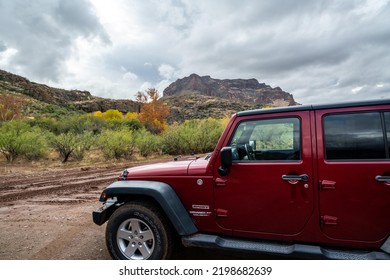 Globe, AZ, USA - Dec 25, 2021: A Jeep Wrangler Unlimited Sports Parked Along The Preserve Park