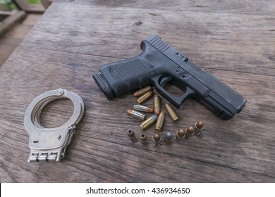 Glock 19 Gen4 Hand Gun Bullets Stock Photo 436934650 | Shutterstock