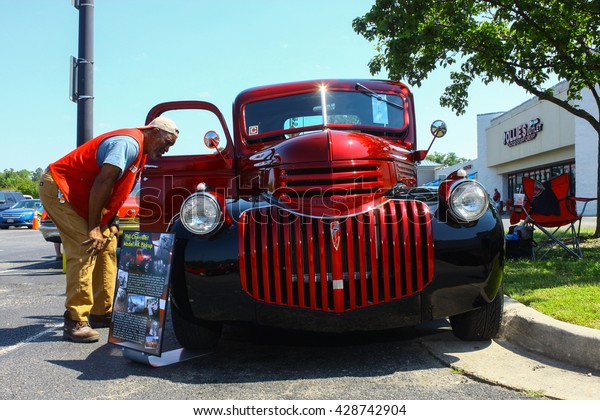 GLOUCESTER, VA -\
MAY 28, 2016: A 1941 Chevrolet pickup truck at the First Aaron\'s\
rental car and Motorcycle show, the show is Sponsored by Aaron\'s\
furniture rental of\
Gloucester\
