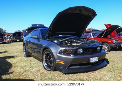 GLOUCESTER, VIRGINIA - NOVEMBER 12, 2016: A Ford Mustang GT In The Annual Shop With A Cop Car Show Held Once Each Year To Help Benefit Needy Children Of Gloucester For Christmas
