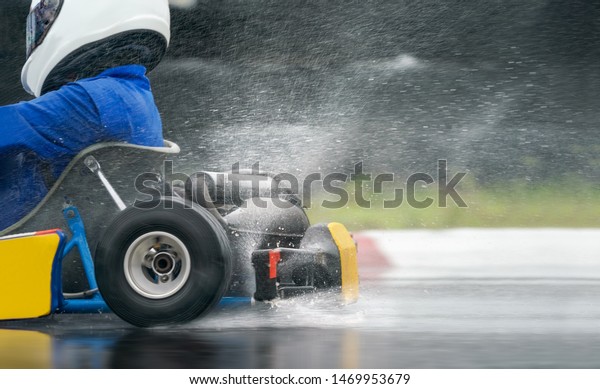 Go Kart\
increase speed with rain tire in race\
track