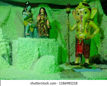 God Shiv Parvati Ganesh