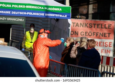 Goerlitz Germany - April 1, 2020: Strict Corona Controls And Long Waiting Times After IT Introduction At The Border Crossing Stadtbrücke From Görlitz To Zgorzelec 
