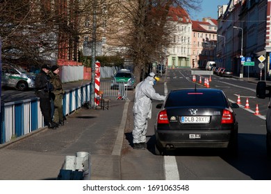 Goerlitz Germany - April 1, 2020: Strict Corona Controls And Long Waiting Times After IT Introduction At The Border Crossing Stadtbrücke From Görlitz To Zgorzelec 
