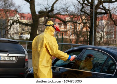 Goerlitz Germany - April 4, 2020: Strict Corona Controls And 6 Hours Of Waiting At The Border Crossing At Stadtbrücke In Görlitz, Germany To Zgorzelec, Poland Are Just A Foretaste Of Easter Traffic
