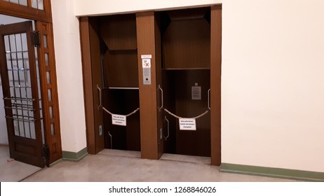 Goerlitz Saxony Germany Decenber 12, 2018: Paternoster, Technically Called Personal Circulation Elevator, In The City Hall Of Goerlitz