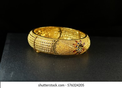 Gold Bangle Jewellery