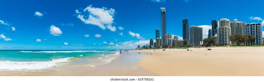 Gold Coast, Australia, 27 Jan 2017: Surfers Paradise Beach, Gold Coast, Australia