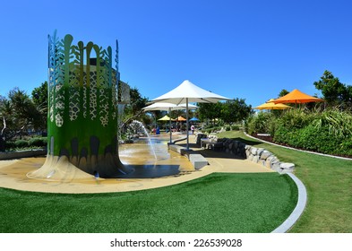 GOLD COAST- OCT 23 2014:Visitors In Broadwater Parklands In Gold Coast Queensland, Australia.The Rockpools Is A Popular Free Open Water Playground For Family And Children Of All Ages To Enjoy.