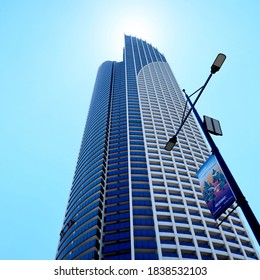 Gold Coast, QLD / Australia - December 6, 2020: Soul Building In Surfers Paradise With Window Cleaners In Action