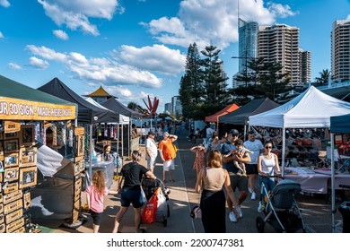 Gold Coast, Queensland, Australia - Sep 9, 2022: Street Market Along The Beach Esplanade In Surfers Paradise