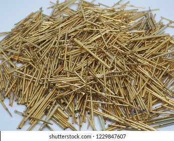 Gold Computer Scrap, Connection Pins, Computer Chips, Wires, And Various Parts. Gold Is An Excellent Conductor Of Electricity And Is Used In Computers For Super Speed And Efficiency.