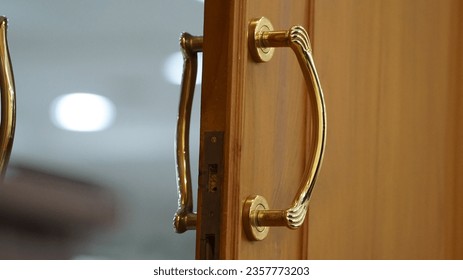 2 Free CC0 Doorknob Stock Photos 