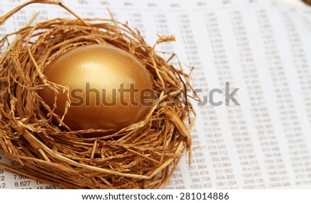 Gold egg on numbers