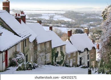 Gold Hill Shaftesbury In The Snow