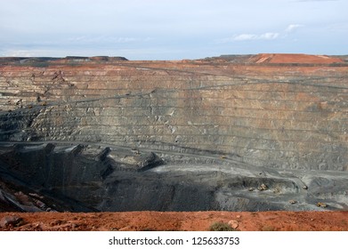 Gold Mine Open Pit Stock Photo (Edit Now) 125633753 | Shutterstock