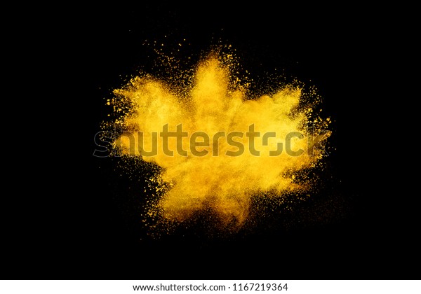 金粉の粒子が爆発する キラキラ光るものは金色のテクスチャーで破裂する ファッション背景に金色の埃がはね 高級壁紙 魔法の霧が輝いている 黒い背景に粉末状の鮮やかな金 の写真素材 今すぐ編集