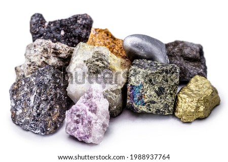 gold, silver, rough diamonds, bauxite, pyrolusite, galena, pyrite, chromite, lepidolite, chalcopyrite. Collection of stones extracted in Brazil, mineralogy, Brazilian mineral wealth