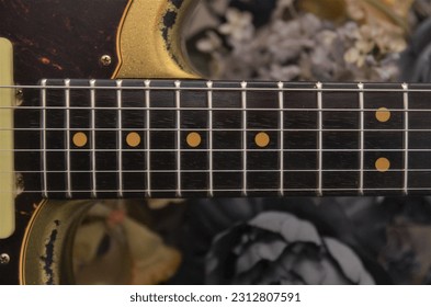 Gold Sparkle Relic Electric Guitar