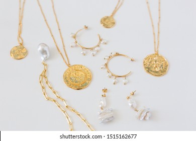 773,178 Gold jewelry Images, Stock Photos & Vectors | Shutterstock