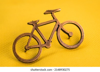 Golden Bike Pin On Yellow Tour De France T-shirt