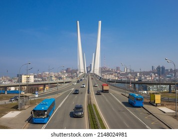 Golden Bridge. Golden Horn Bay.