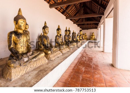 Golden Buddha, Wat Phra Borommathat Chaiya Ratchaworawihan Thailand.