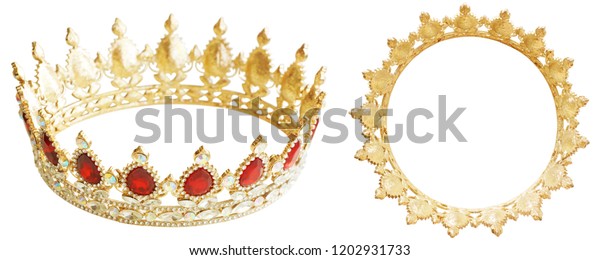 金の王冠 姫様の金のテアラ 高価な宝石 白い背景に魔法の王冠 横と上面図でセットした王または女王の装飾 の写真素材 今すぐ編集