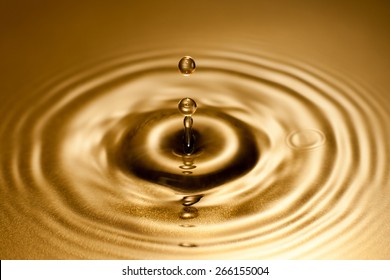 Oil Drop Splash Oil Droplets Minimal Stock Illustration 1242040090 ...
