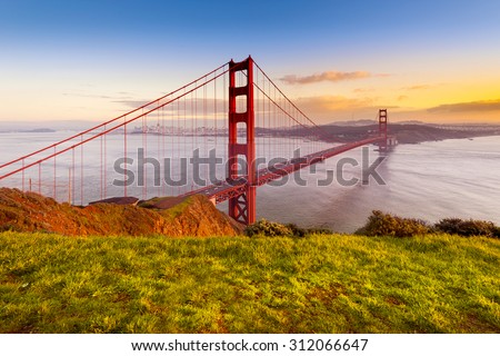 Golden Gate Bridge, San Francisco, California USA.