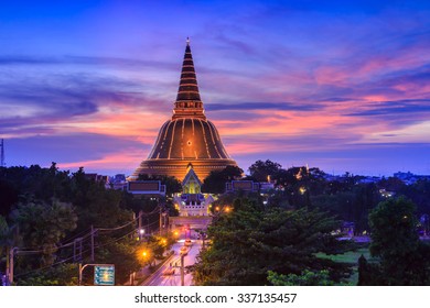 Golden pagoda Phra Pathom Chedi of Nakhon Pathom province Asia Thailand 