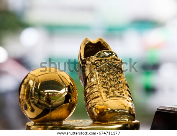 gold shoes football